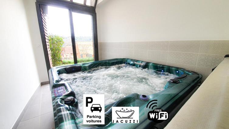 Villa Belle Vue Avec Jacuzzi Privatif Сарла-ла-Канеда Екстер'єр фото